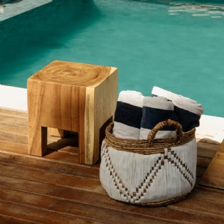 Banco Madeira Simon L:33 X P:33 X A: 37 CM