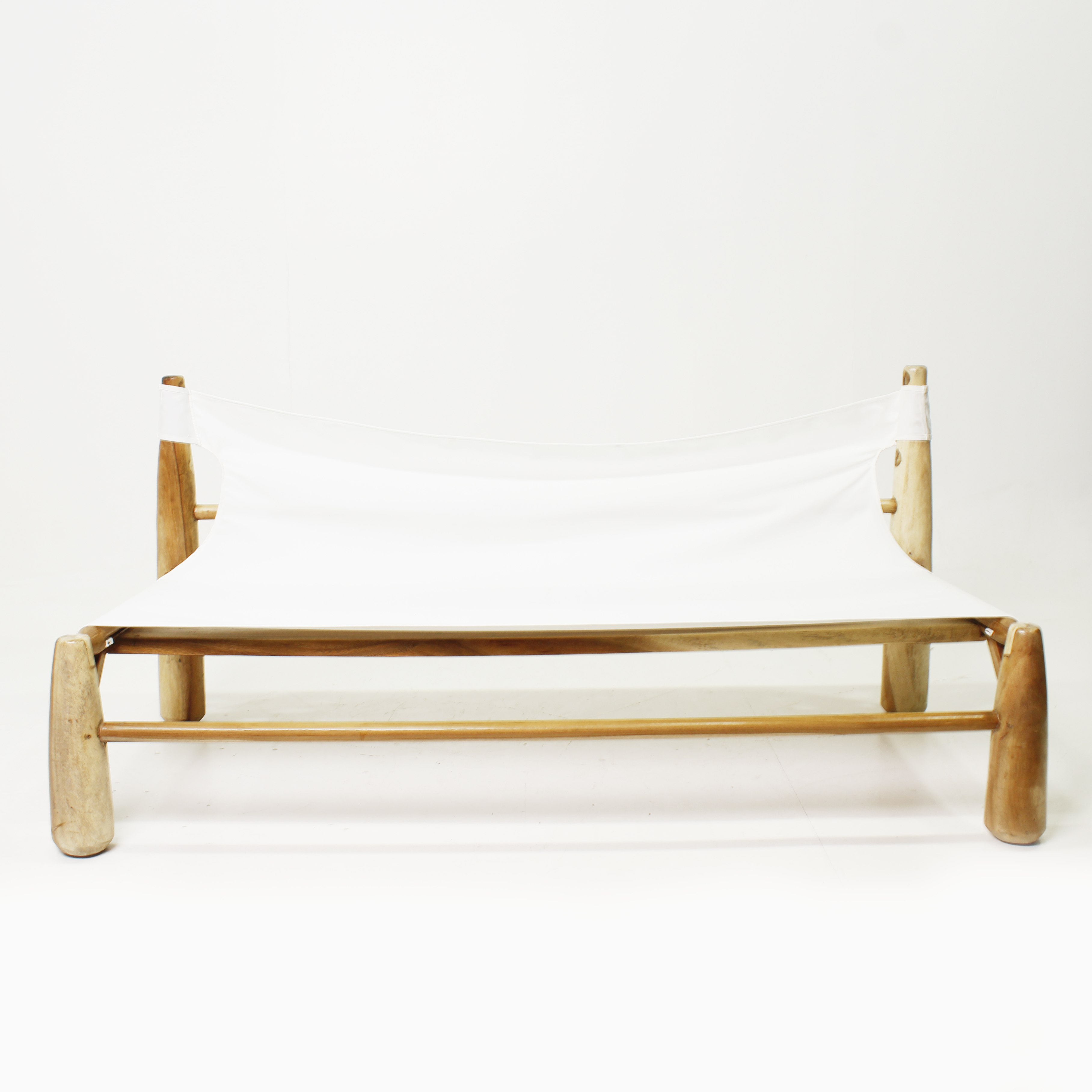 Sofá Madeira Sundays - L:160 X P:72 X A:72 CM